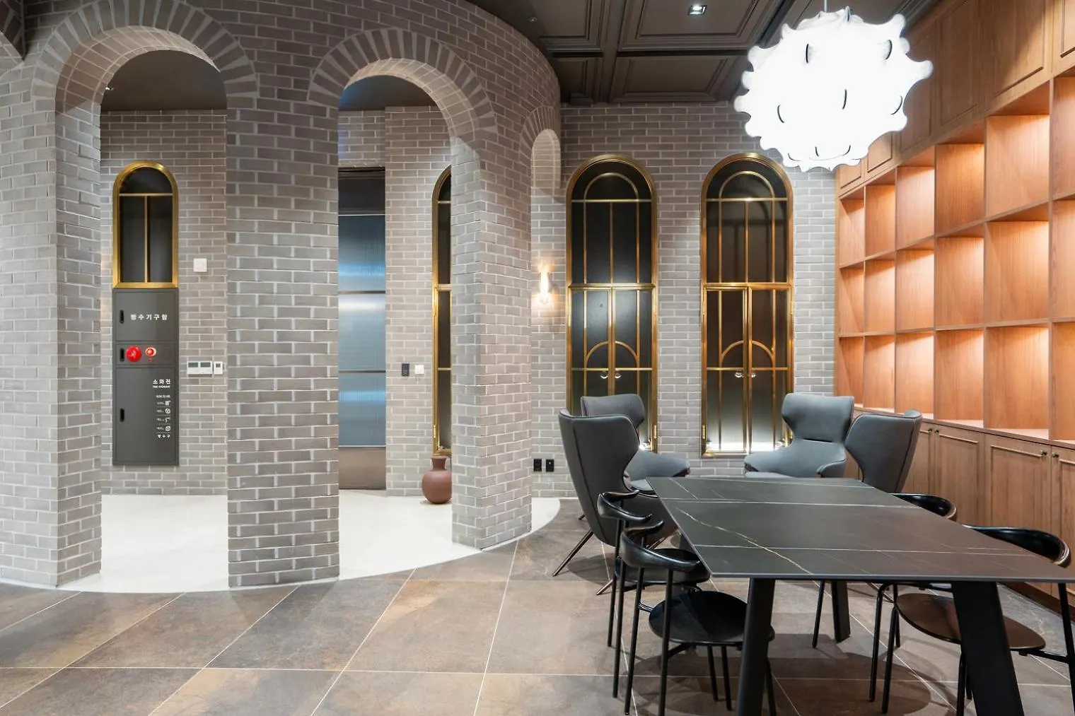 Blueground Id3 Nonhyeon City View Ac Sel-3 Seoel Appartement